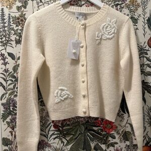 NWT Lucy Paris Ivory Wool Sweater with Beaded White Roses - Nilda